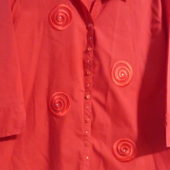 ISAAC'S DESIGNS | large | Red Button Up Blouse - Picture 7 of 16